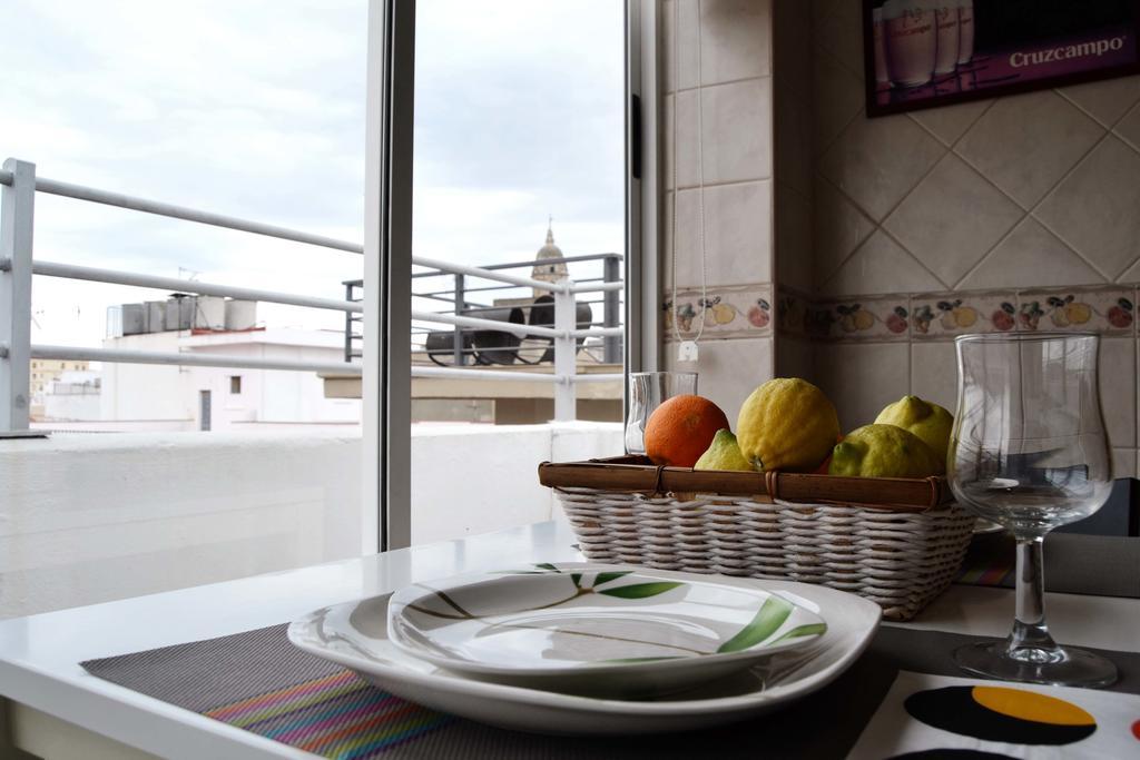 Ático con terraza y vistas Apartamento Málaga Exterior foto